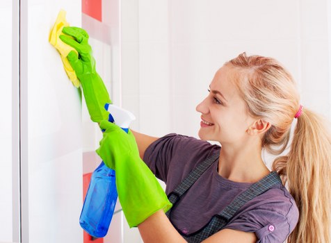 Professional facade cleaning on a Kentishtown street-facing property