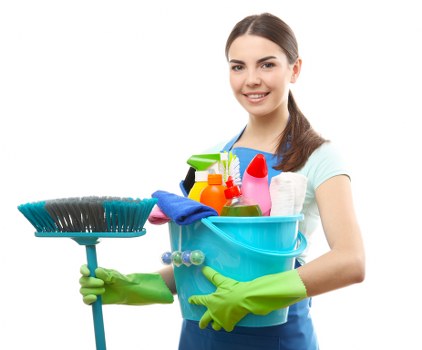 Deep cleaning a mattress in a Kentishtown apartment